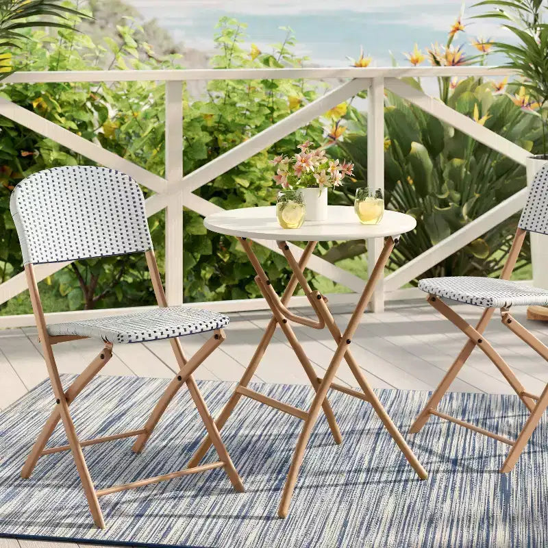 Table de bistrot ronde d'extérieur en acier de style café français, beige - Threshold™