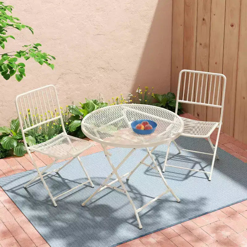 Table de bistrot ronde en acier maillé pour patio, couleur crème - Room Essentials™