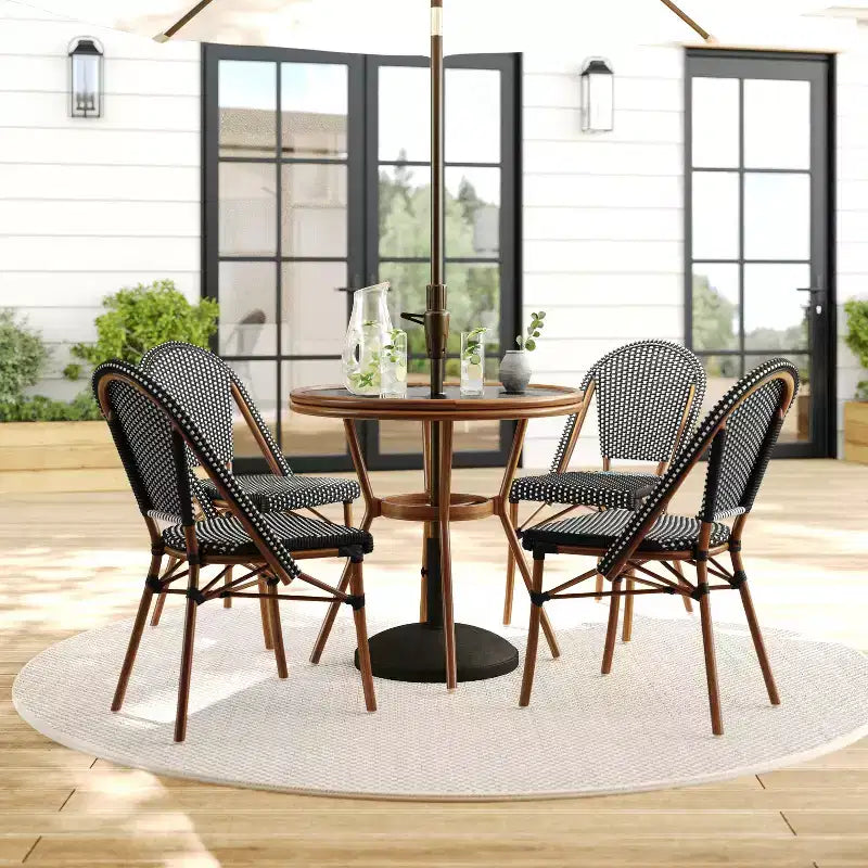 Table de bistrot ronde d'intérieur/extérieur Martha Stewart Lily Pond 31 avec cadre en aluminium effet bois et plateau en rotin tressé