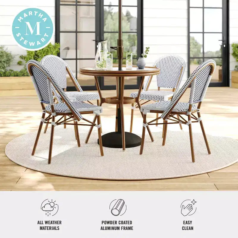 Table de bistrot ronde d'intérieur/extérieur Martha Stewart Lily Pond 31 avec cadre en aluminium effet bois et plateau en rotin tressé