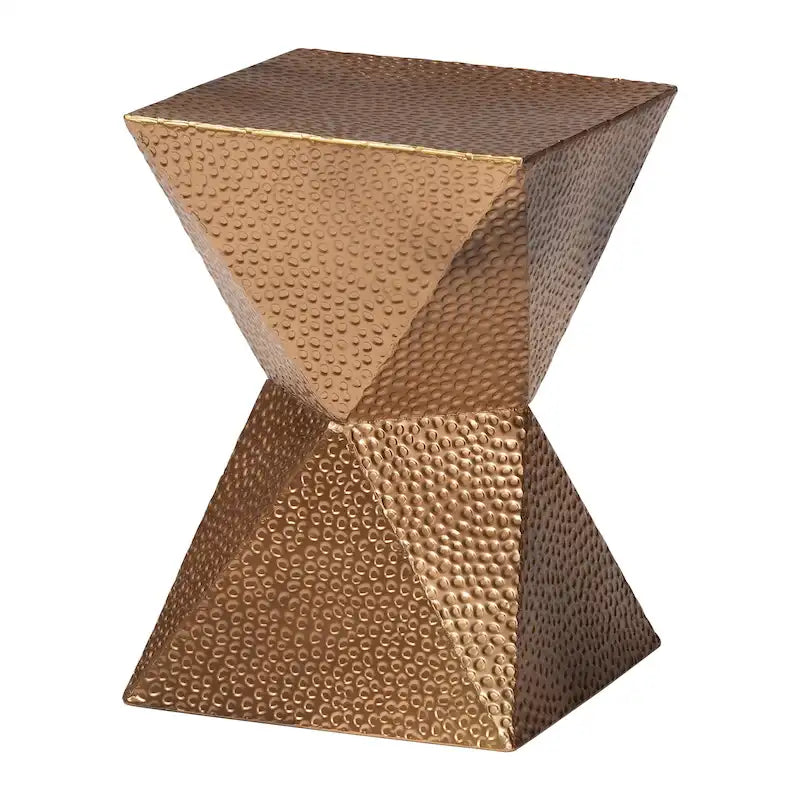 Table d'appoint texturée Pacey en métal - Table d'appoint géométrique dorée avec silhouette en forme de sablier pour usage intérieur ou semi-extérieur