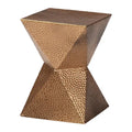 Table d'appoint texturée Pacey en métal - Table d'appoint géométrique dorée avec silhouette en forme de sablier pour usage intérieur ou semi-extérieur
