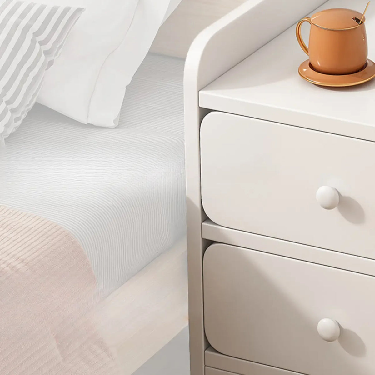 Table de chevet simple en bois naturel blanc à 2 tiroirs