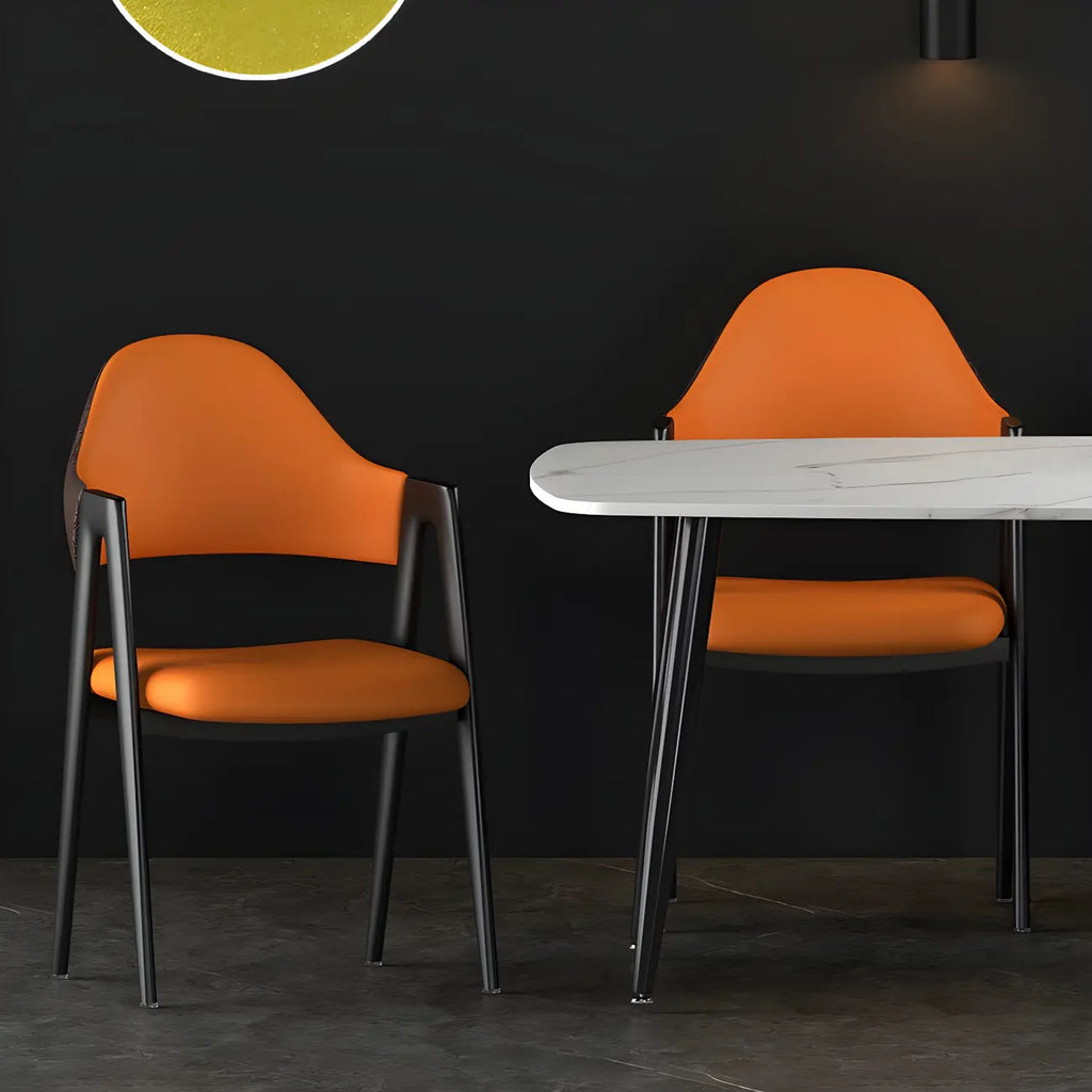 Chaise de salle à manger moderne en cuir à dossier ouvert et incurvé avec accoudoirs