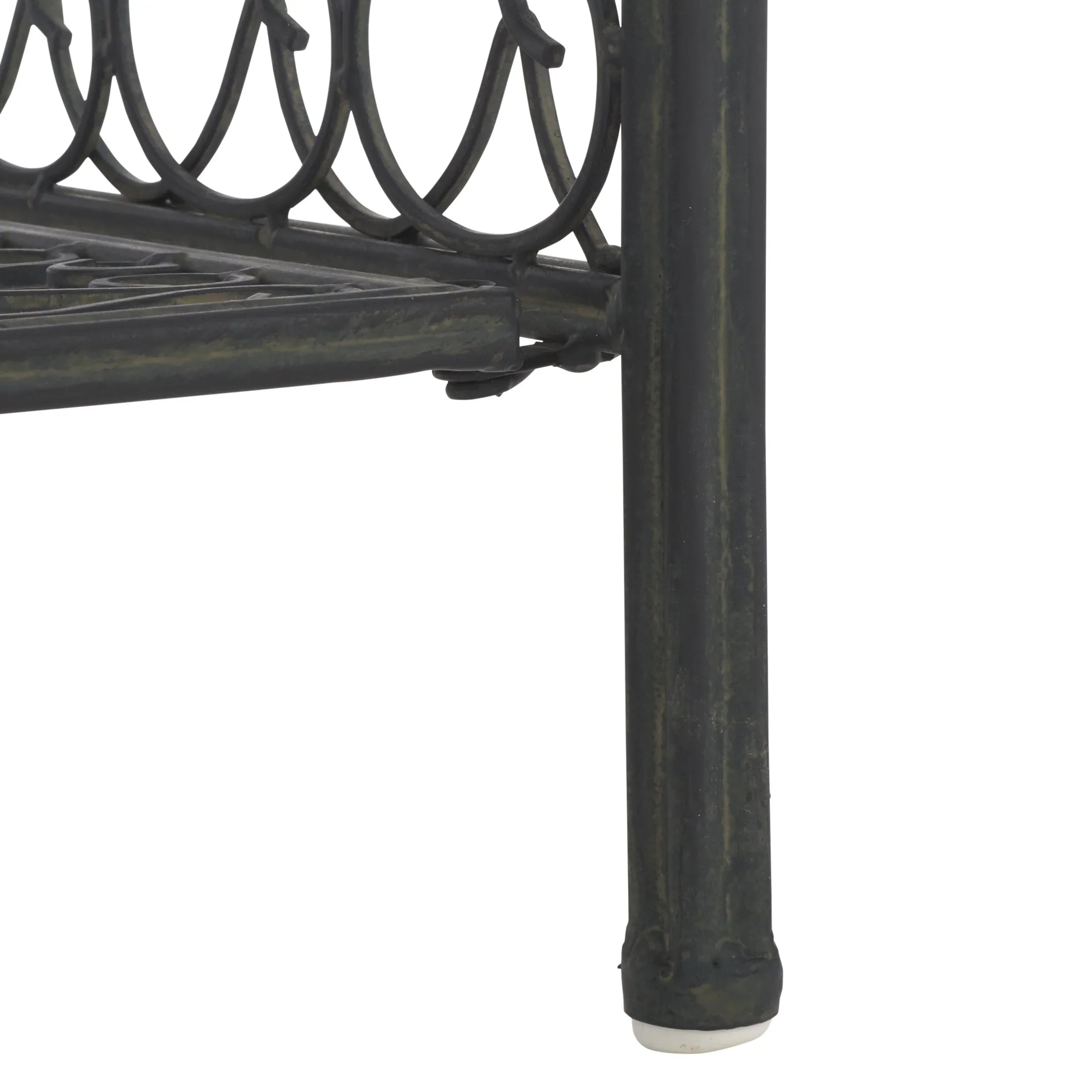 SAFAVIEH Bryn Étagère de boulanger d'extérieur victorienne en fer forgé à 4 niveaux - 63,5 cm l x 38,1 cm P x 160 cm H - 25L x 15P x 63H
