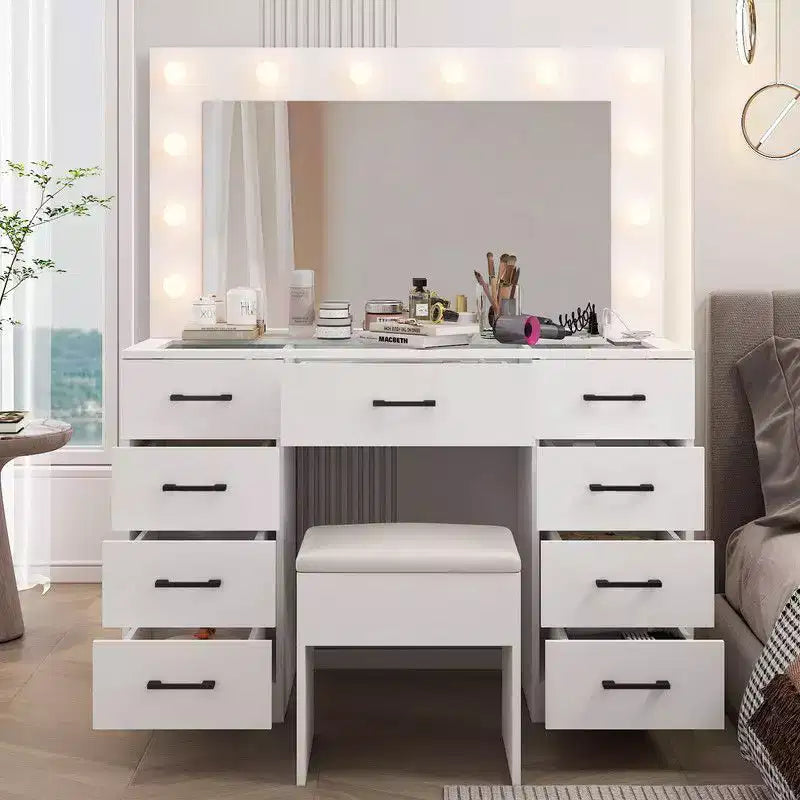 Ensemble de coiffeuse blanche