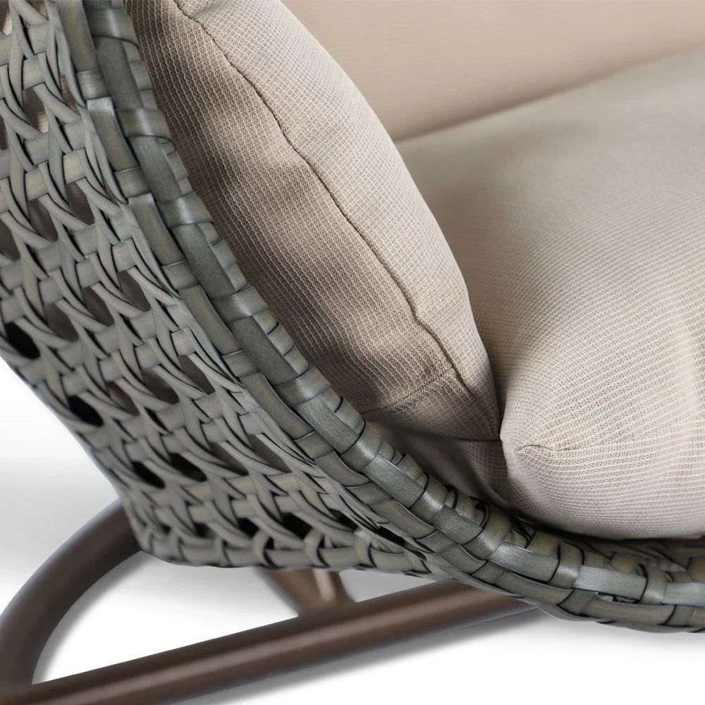 LeisureMod Fauteuil suspendu œuf 2 places avec support - Balançoire / hamac de patio en rotin osier pour extérieur/intérieur avec coussins