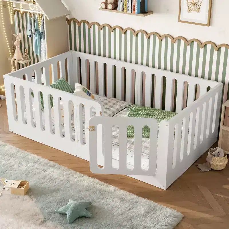 Lit Montessori Jumeau Blanc au Sol avec Barrières et Porte – Bois Massif, 1 Enfant