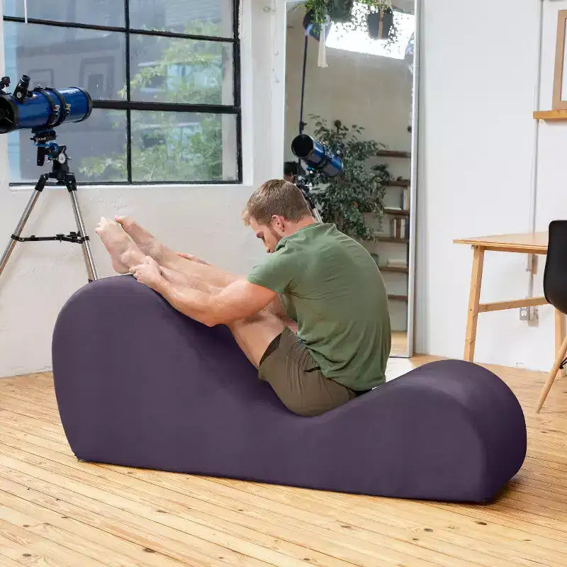 Avana Sleek Chaise Longue pour le yoga – Fabriquée aux États-Unis – Idéale pour les étirements, la relaxation, l'exercice et plus encore, 60D x 18W x 26H pouces, Gris clair