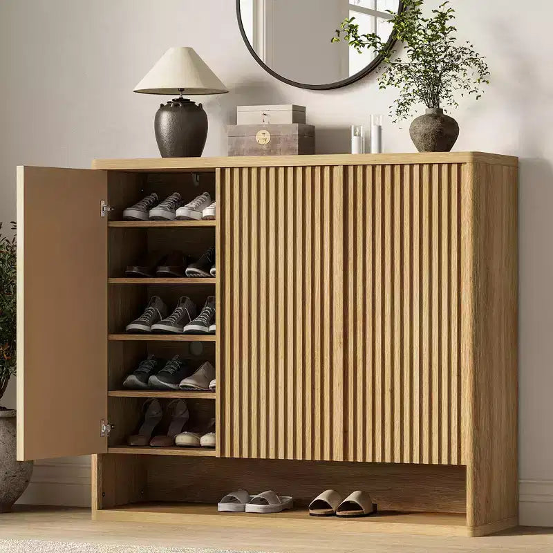 Meuble à chaussures avec porte cannelée, étagères réglables pour entrée ou salon