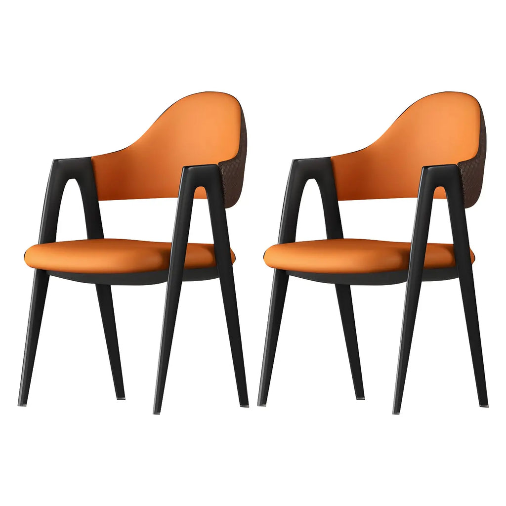 Chaise de salle à manger moderne en cuir à dossier ouvert et incurvé avec accoudoirs