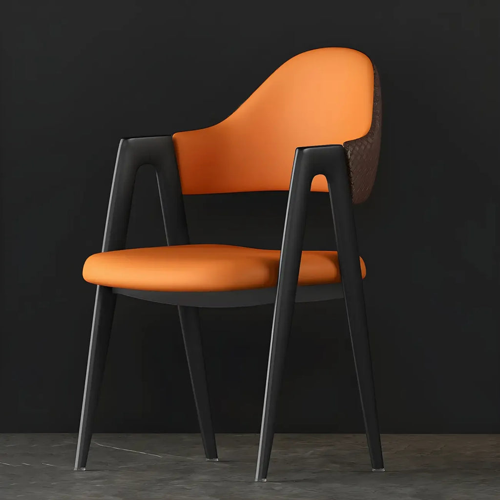 Chaise de salle à manger moderne en cuir à dossier ouvert et incurvé avec accoudoirs