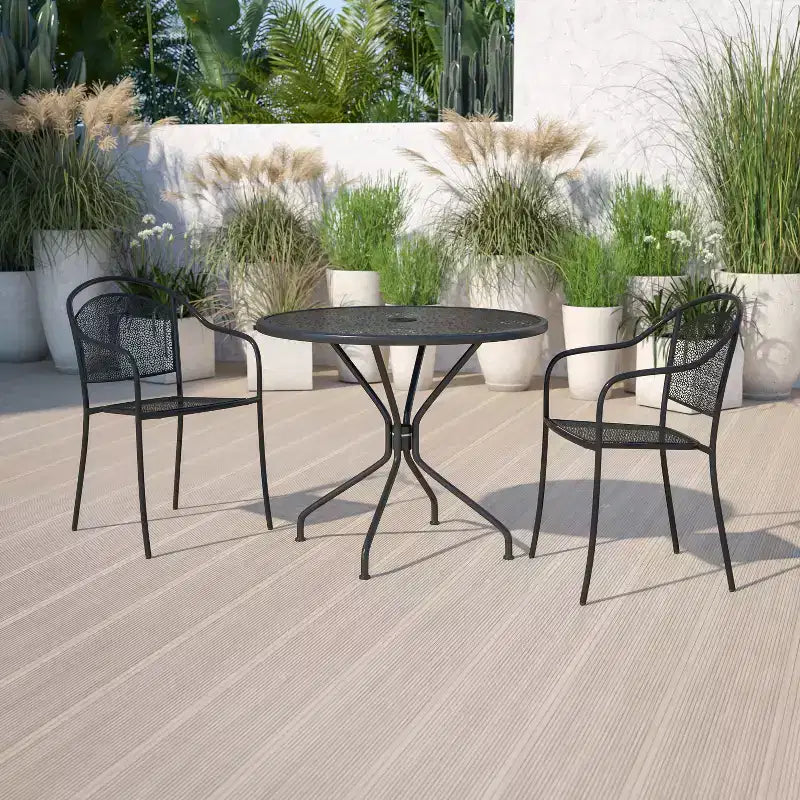 Table de terrasse en acier Emma et Oliver de 35,25 po de diamètre de qualité commerciale pour l'intérieur et l'extérieur – Trou pour parasol