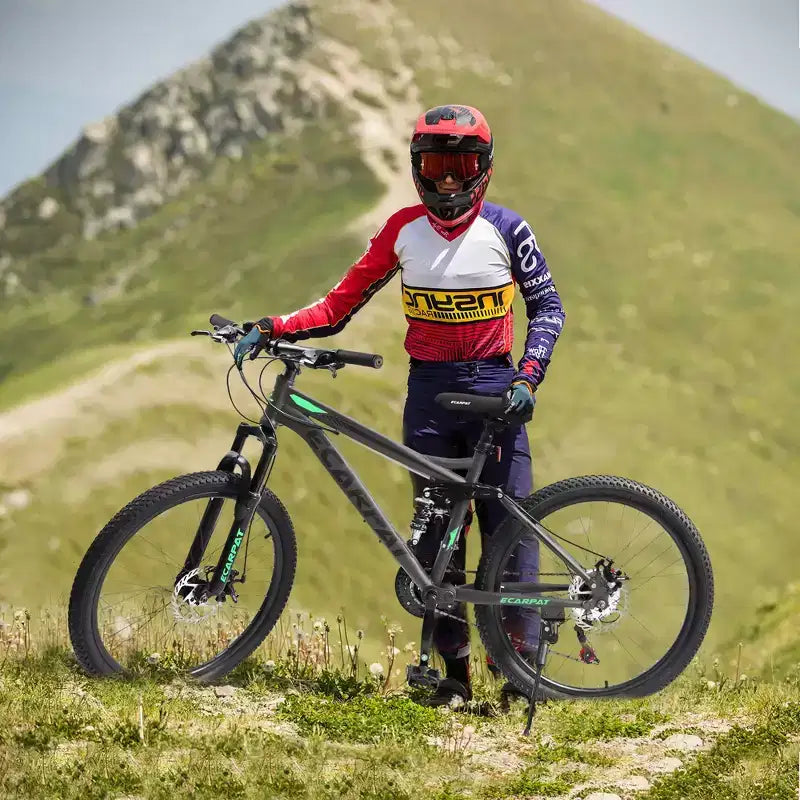 VTT Okak 26 pouces avec freins à disque, vélo adulte 21 vitesses avec cadre durable et double amortissement arrière, vélo pour le cyclisme sur route en ville