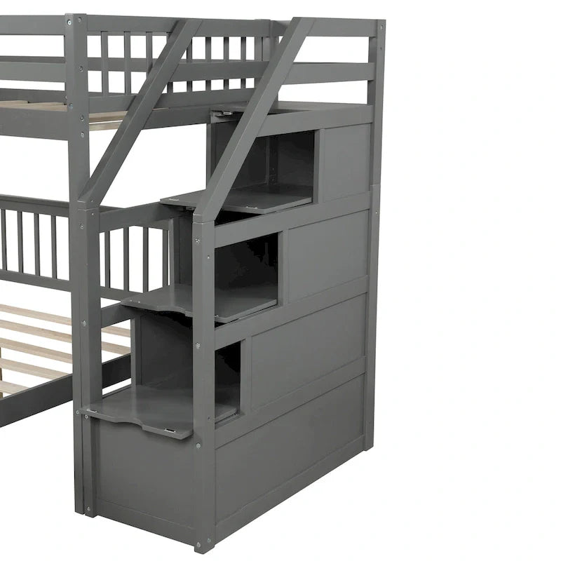 Lit mezzanine double sur lit double en bois avec escalier, balustrades hautes et échelle