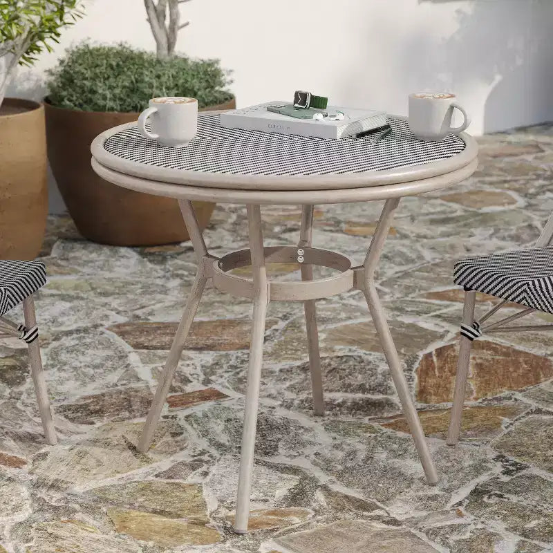 Table de style bistro Merrick Lane Mael avec plateau en verre trempé, textilène et cadre en métal fini bambou pour utilisation intérieure/extérieure