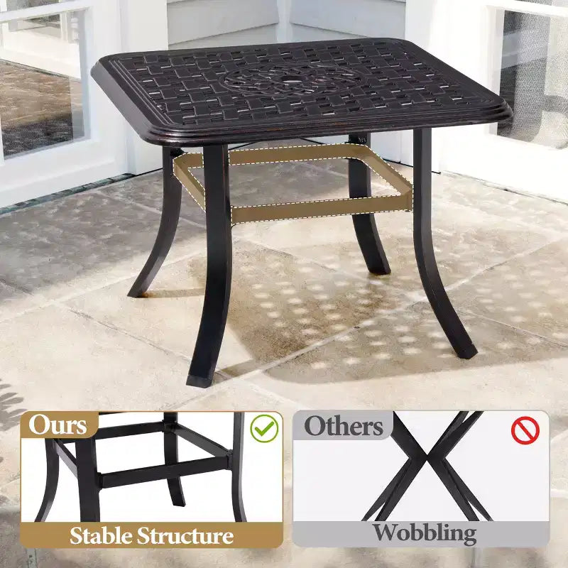 Table d'appoint de terrasse Crestlive Products en fonte d'aluminium, carrée, antirouille, avec trou pour parasol, table basse bistrot 24 pouces noire avec points bronze