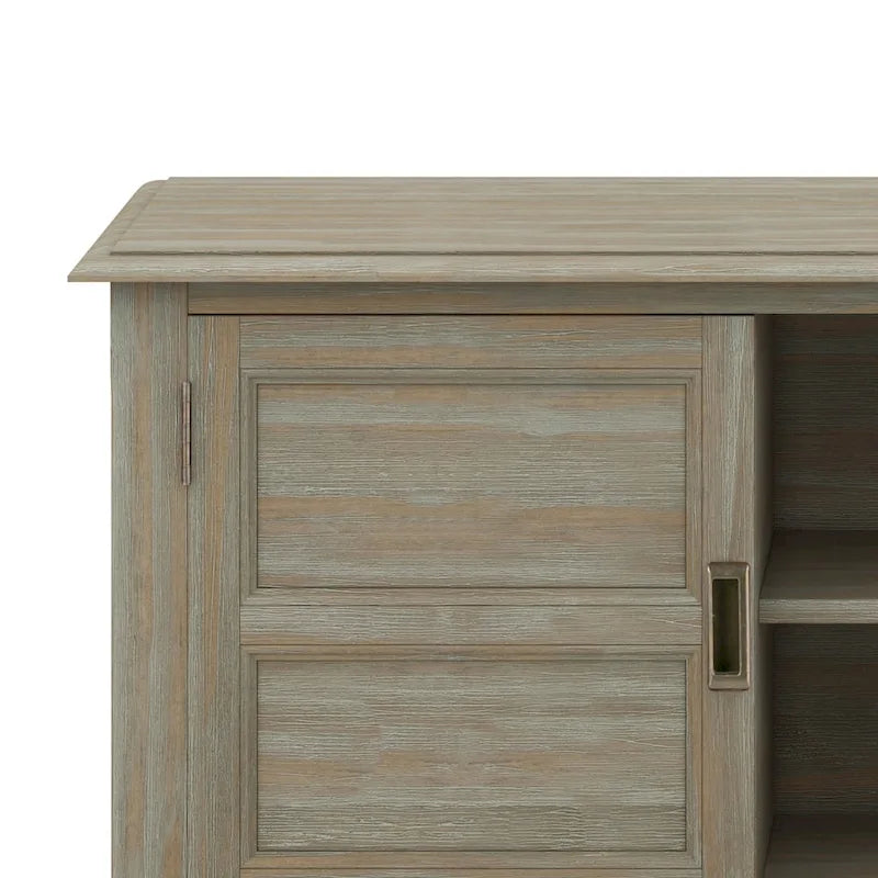 WYNDENHALL Portland Meuble TV média de style transitoire en BOIS MASSIF de 137 cm de large pour téléviseurs jusqu'à 60 pouces - 137 L x 44,5 P x 91,5 H cm