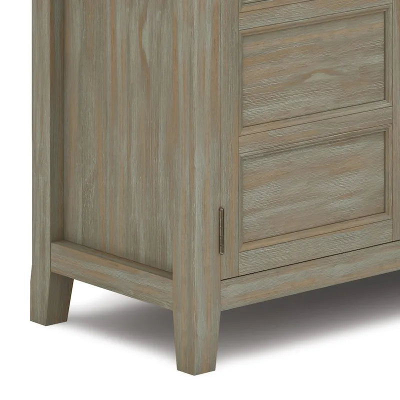 WYNDENHALL Portland Meuble TV média de style transitoire en BOIS MASSIF de 137 cm de large pour téléviseurs jusqu'à 60 pouces - 137 L x 44,5 P x 91,5 H cm