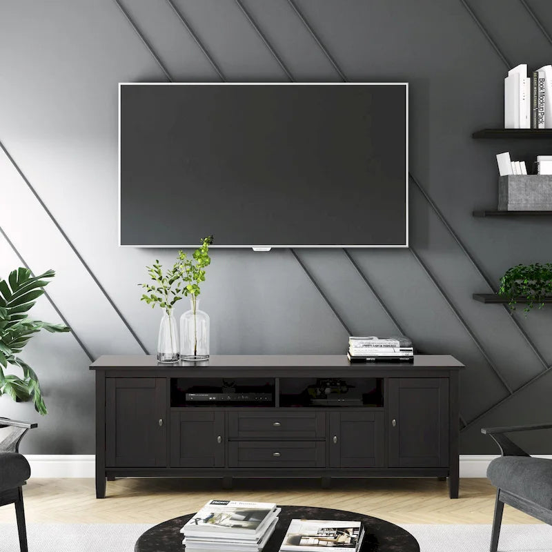 Meuble TV WYNDENHALL Norfolk en BOIS MASSIF de 72 pouces de large pour téléviseurs jusqu'à 80 pouces - 72 L x 17,5 P x 26 H