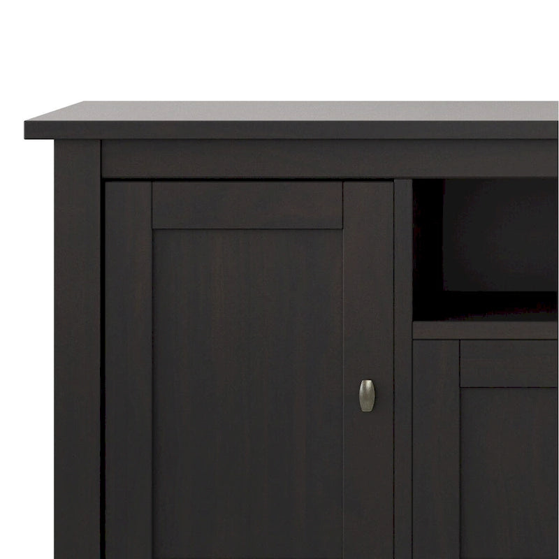 Meuble TV WYNDENHALL Norfolk en BOIS MASSIF de 72 pouces de large pour téléviseurs jusqu'à 80 pouces - 72 L x 17,5 P x 26 H