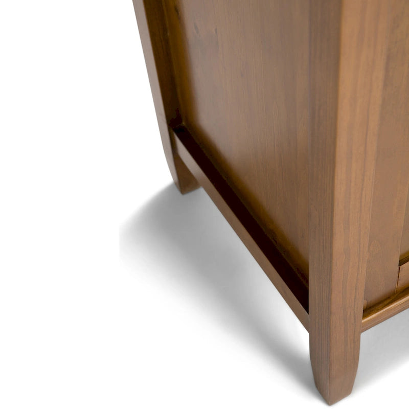 Meuble TV WYNDENHALL Norfolk en BOIS MASSIF de 72 pouces de large pour téléviseurs jusqu'à 80 pouces - 72 L x 17,5 P x 26 H
