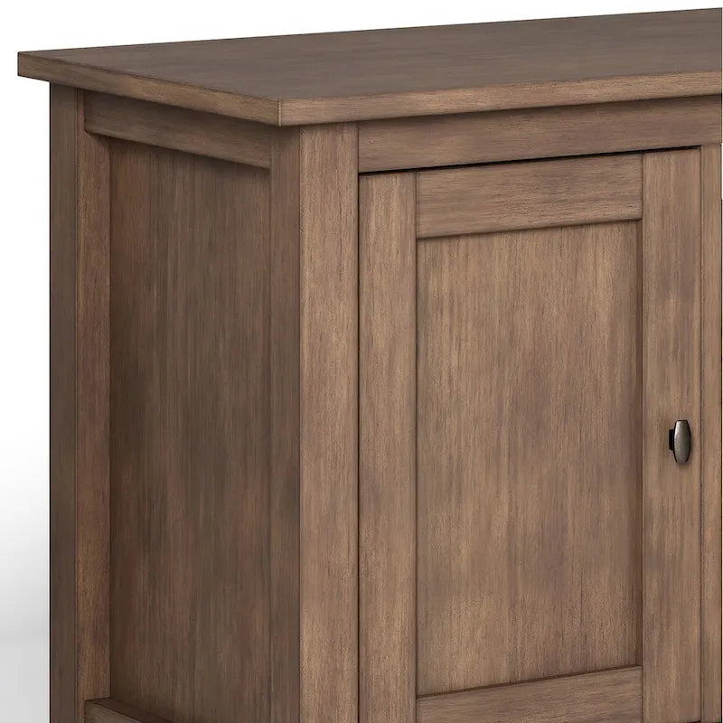 Meuble TV WYNDENHALL Norfolk en BOIS MASSIF de 72 pouces de large pour téléviseurs jusqu'à 80 pouces - 72 L x 17,5 P x 26 H