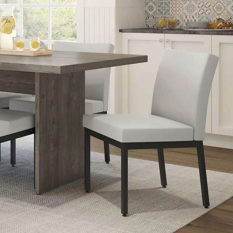 Ensemble de salle à manger Amisco Jeffrey 72 et chaises Perry, 7 pièces