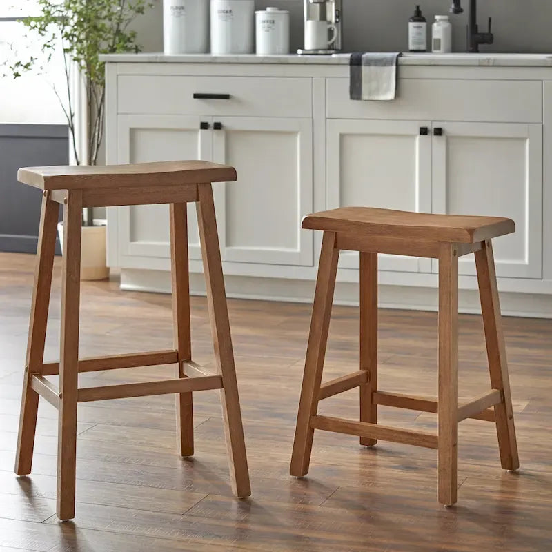 Tabourets de bar à hauteur de comptoir Simple Living Marney en bois d'hévéa de 61 cm (lot de 2)