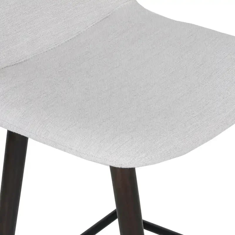 Tabouret de comptoir rembourré en bois massif avec repose-pieds par East at Main