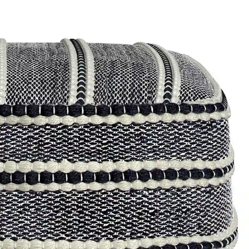 WYNDENHALL Pouf carré tissé Anika en PET recyclé polyester bleu marine et blanc