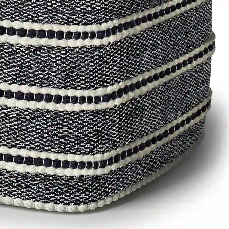 WYNDENHALL Pouf carré tissé Anika en PET recyclé polyester bleu marine et blanc