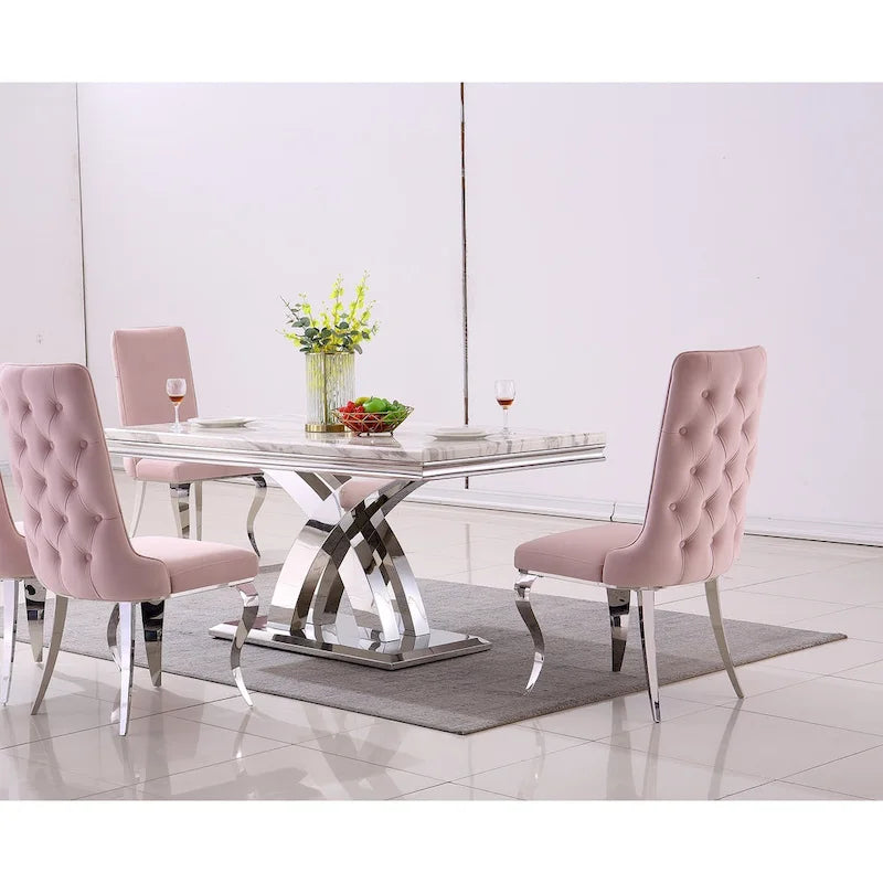 Table de salle à manger noire avec pieds en métal doré poli