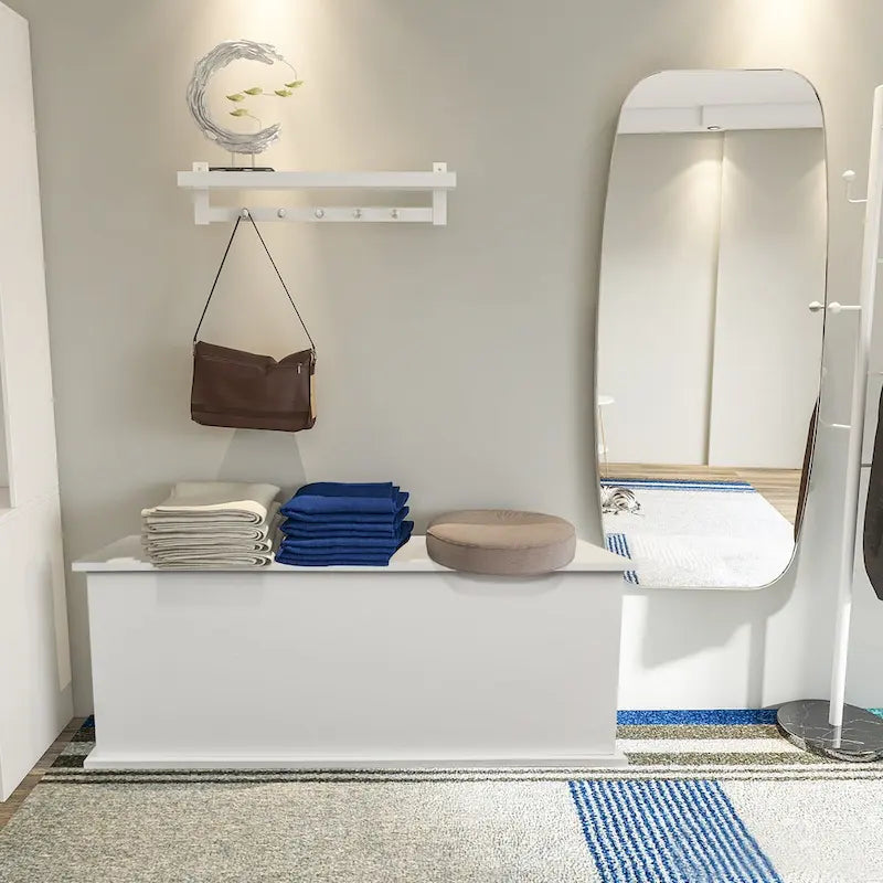 Coffre de rangement en bois blanc avec plateau relevable