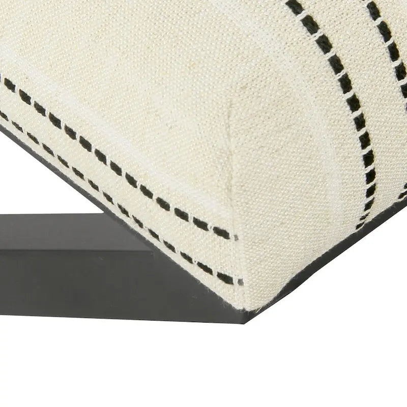 Repose-pieds carré Boucher moderne en métal à base en X Porch & Den