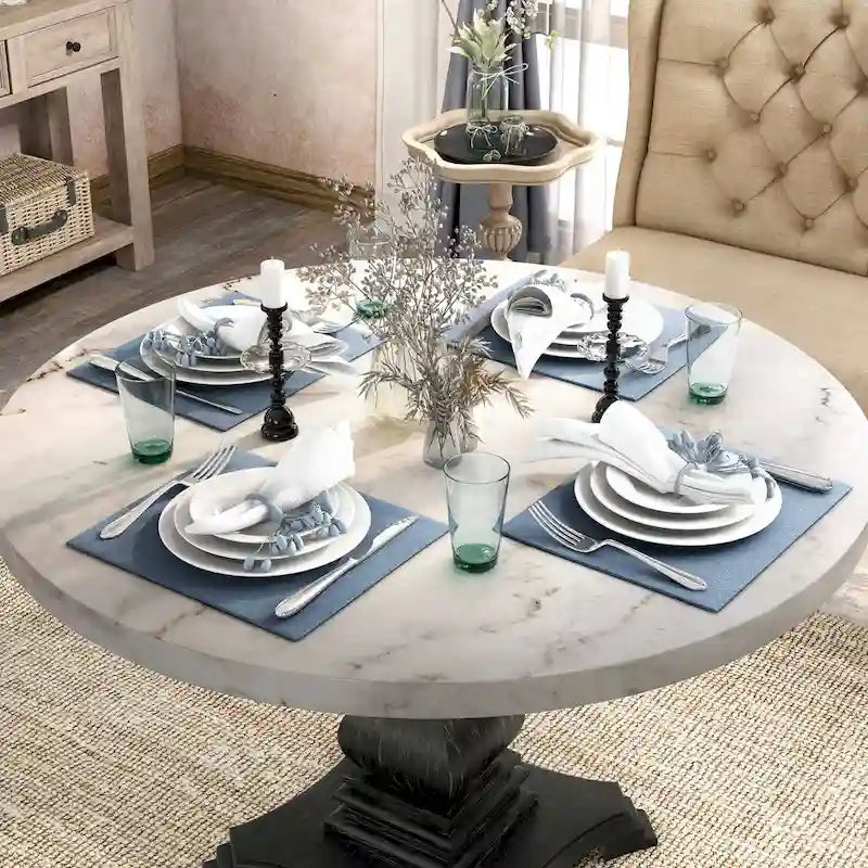 Ensemble de salle à manger rond 5 pièces Brec Farmhouse avec plateau en marbre et chaises capitonnées par Furniture of America