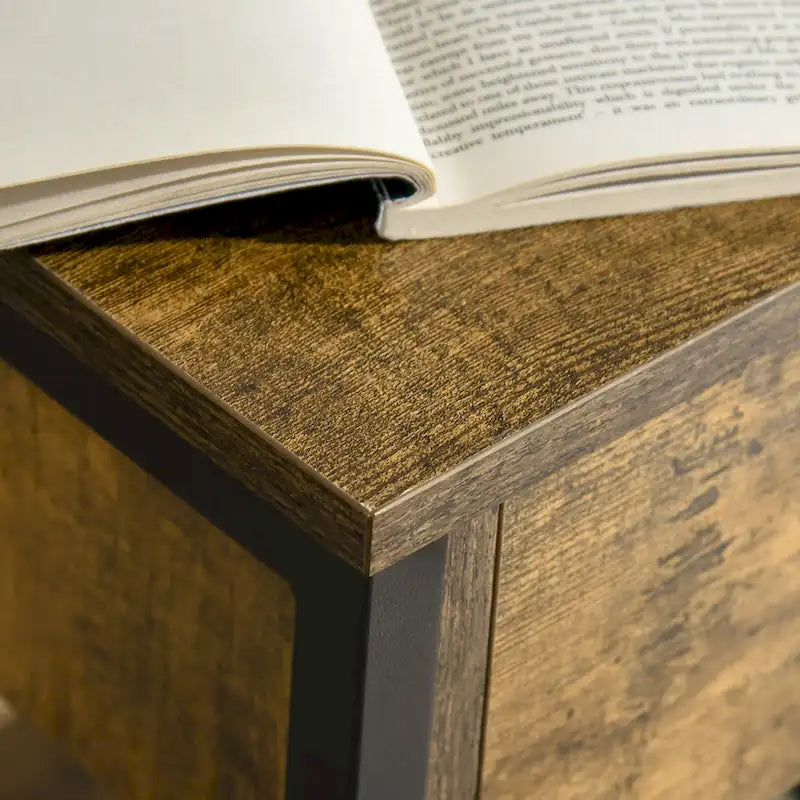 HOMCOM Table d'appoint industrielle avec étagère de rangement, Table d'appoint avec tiroir pour salon ou chambre à coucher, Marron rustique