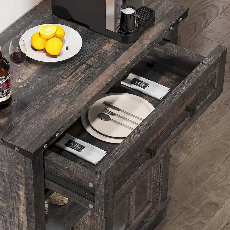Buffet de cuisine Moasis avec porte coulissante style grange et porte-verres à vin