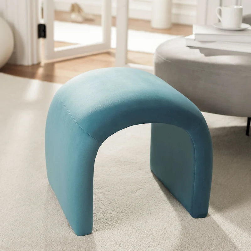 Pouf Alize Safavieh en velours incurvé en cascade