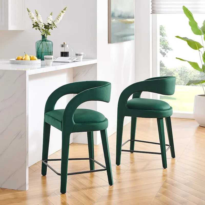 Lot de deux tabourets de comptoir en velours Pinnacle Performance