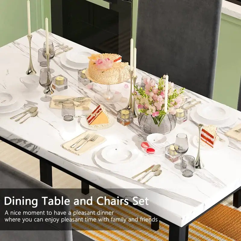 Ensemble table à manger 5 pièces pour 4 personnes, table de cuisine imitation marbre avec chaises en velours pour petits espaces, coin repas, salon