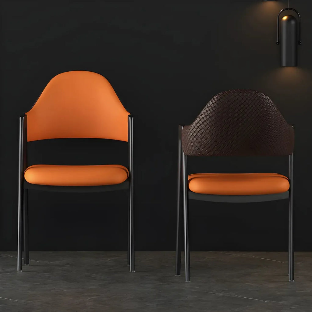 Chaise de salle à manger moderne en cuir à dossier ouvert et incurvé avec accoudoirs