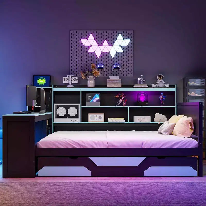 Lit de repos de jeu double/grand avec tête de lit bibliothèque, lumières LED, bureau intégré, tiroirs et station de charge