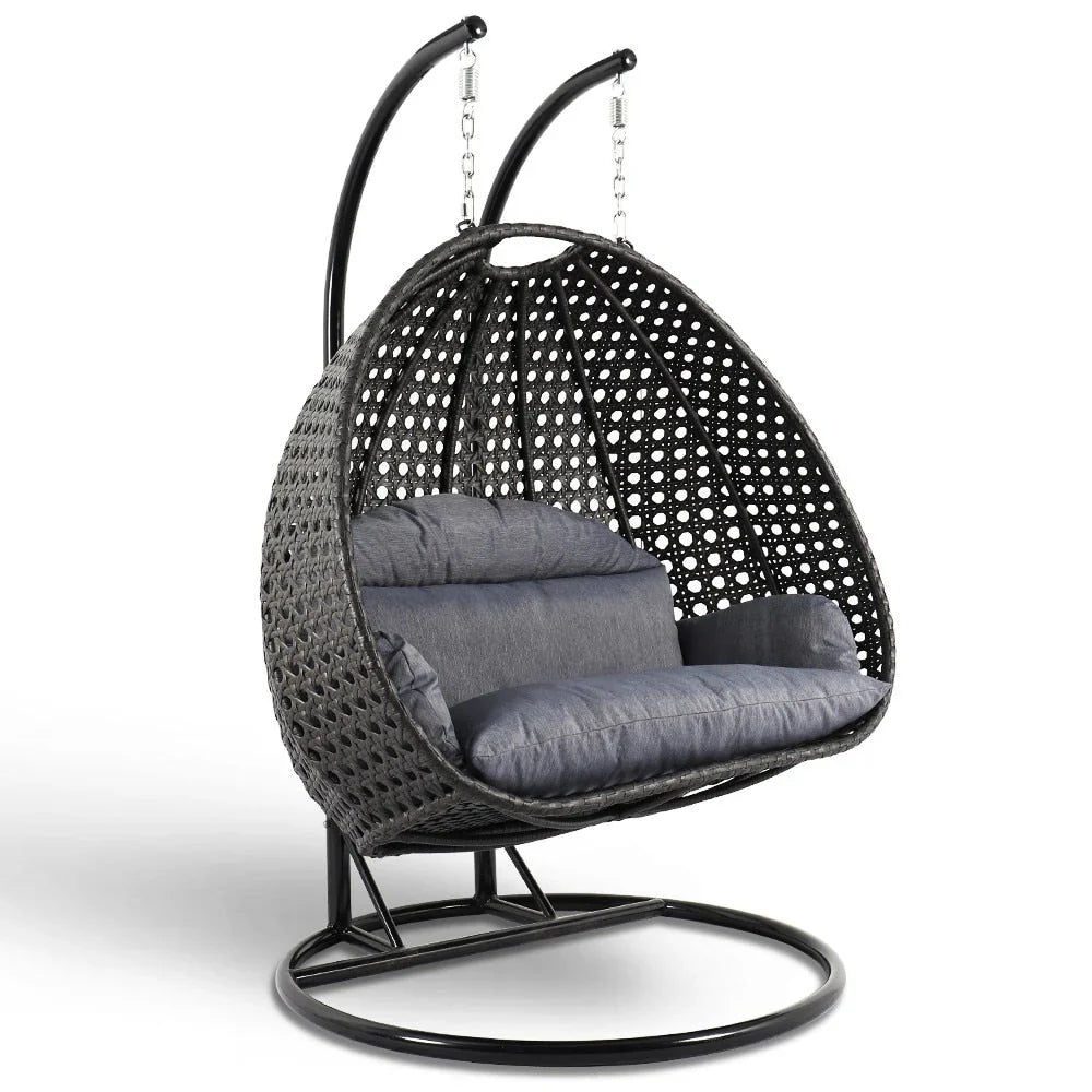 LeisureMod Fauteuil suspendu œuf 2 places avec support - Balançoire / hamac de patio en rotin osier pour extérieur/intérieur avec coussins