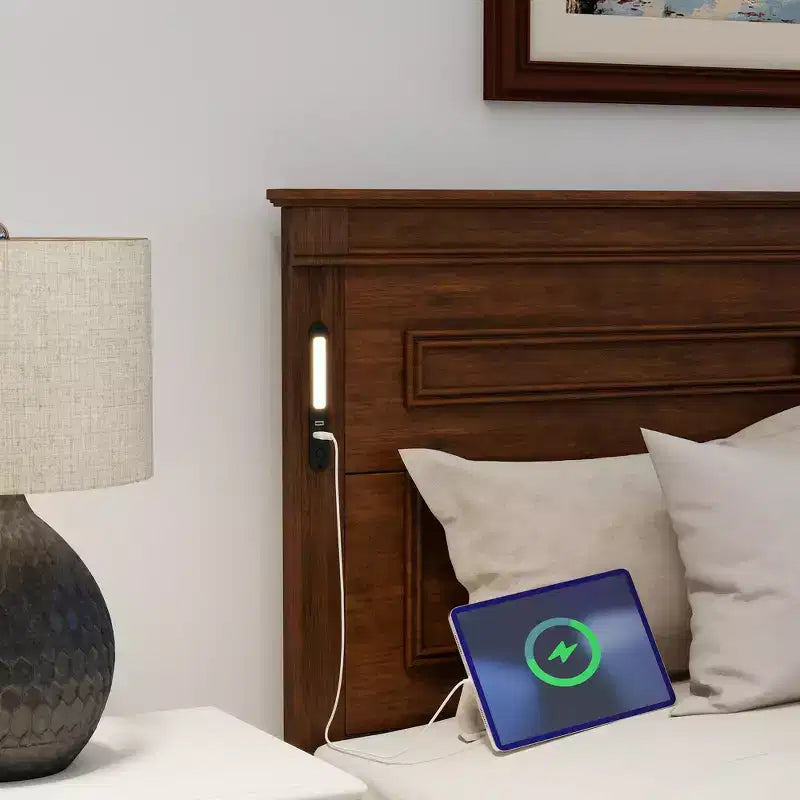 ModernLuxe Lit plateforme Queen/King Size avec tête de lit haute, cadre de lit rustique en bois avec 2 tiroirs, lumières LED et ports USB