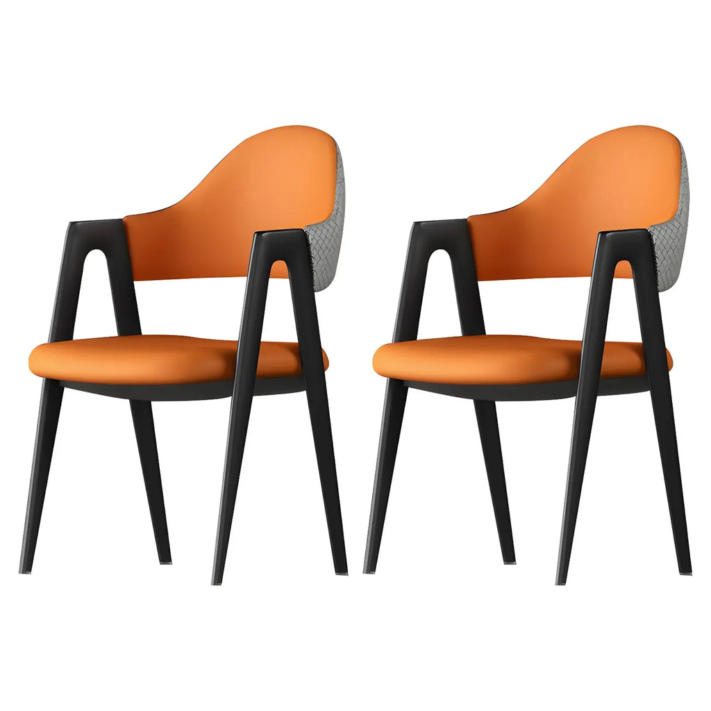 Chaise de salle à manger moderne en cuir à dossier ouvert et incurvé avec accoudoirs