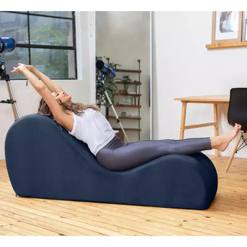 Avana Sleek Chaise Longue pour le yoga – Fabriquée aux États-Unis – Idéale pour les étirements, la relaxation, l'exercice et plus encore, 60D x 18W x 26H pouces, Gris clair