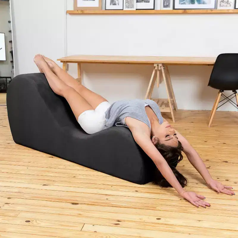 Avana Sleek Chaise Longue pour le yoga – Fabriquée aux États-Unis – Idéale pour les étirements, la relaxation, l'exercice et plus encore, 60D x 18W x 26H pouces, Gris clair
